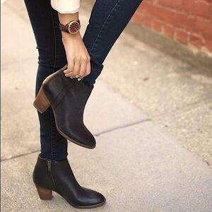 Madewell Billie leather ankle boot in black